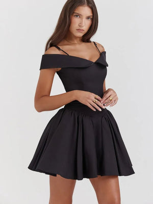 Elegant Black Pleated Women Mini Rieworkes