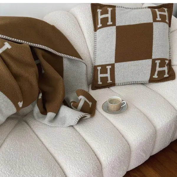 Luxury H Blanket & Pillows Rieworkes