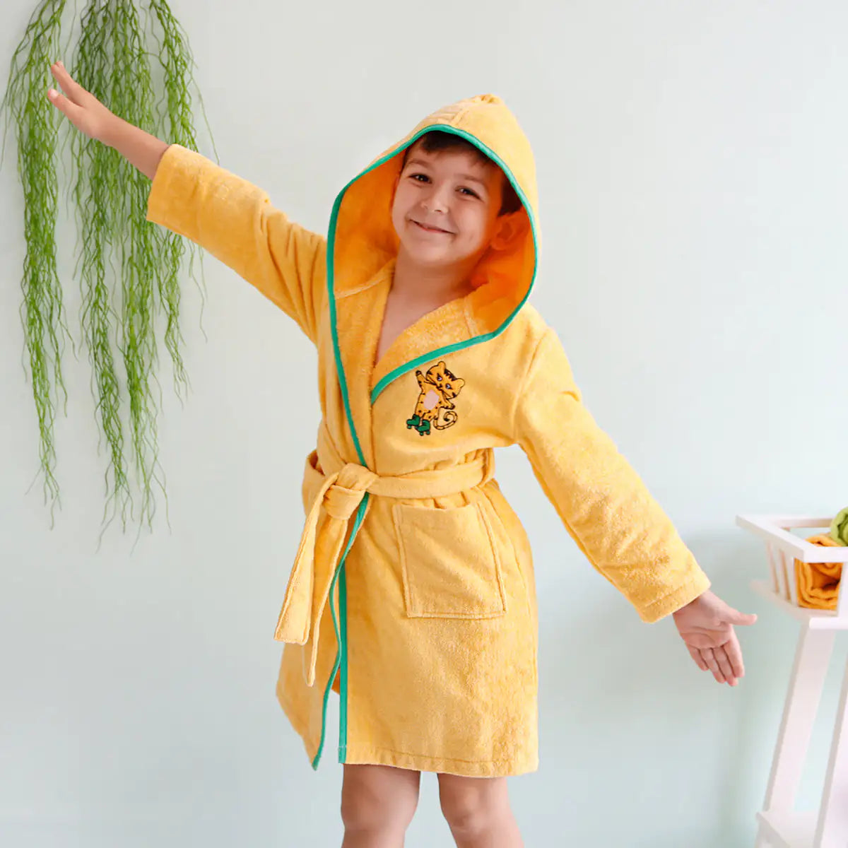 Milk&amp;Moo Skater Cheetah Kids Robe Rieworkes
