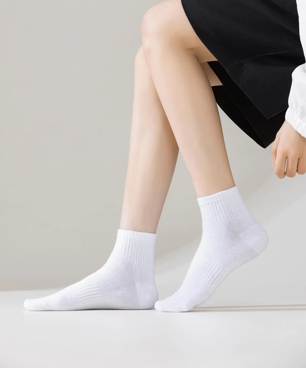 ACCFOD Womens Ankle Socks Thin Cotton Gym Socks Athletic Mini Crew Socks 5 Pairs 5 - 9 White &amp; Black - Rieworkes