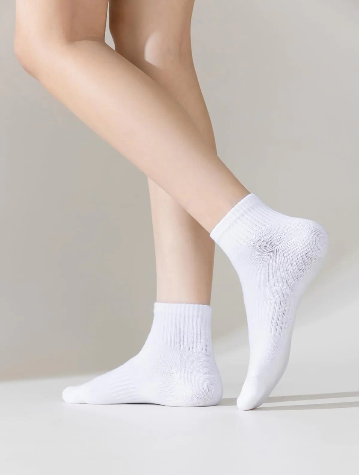 ACCFOD Womens Ankle Socks Thin Cotton Gym Socks Athletic Mini Crew Socks 5 Pairs 5 - 9 White &amp; Black - Rieworkes