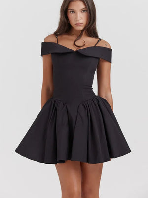 Elegant Black Pleated Women Mini Rieworkes
